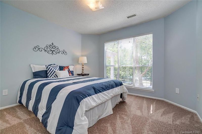927 Southwest Dr #27, Davidson, NC 28036