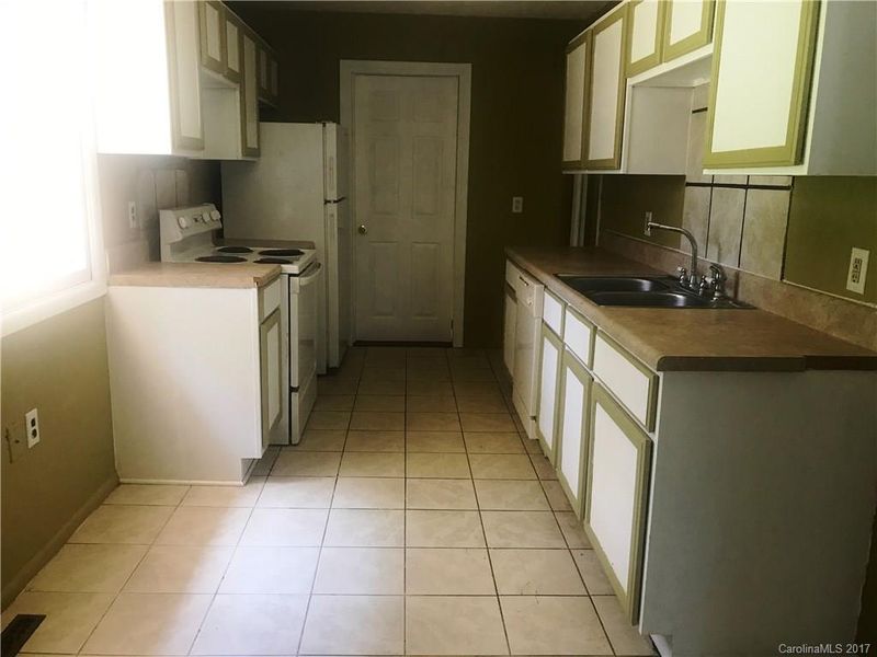 449 Brevard St, Statesville, NC 28677