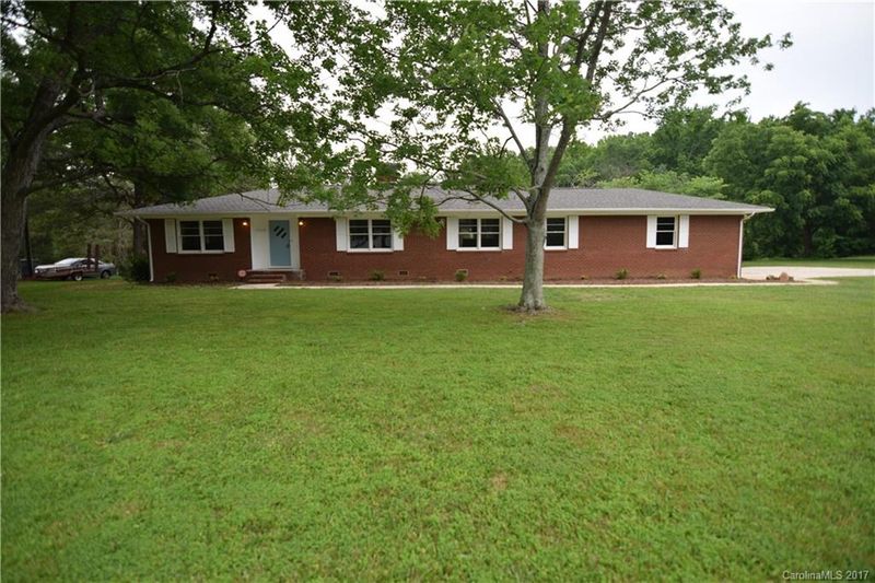 7018 Ridge Lane Rd, Charlotte, NC 28262