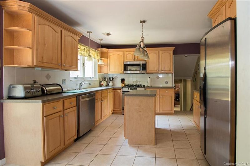 1416 Paddock Cir, Charlotte, NC 28209