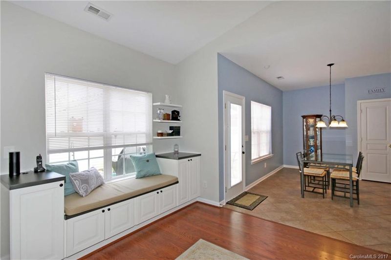 10548 Meadow Crossing Ln, Cornelius, NC 28031