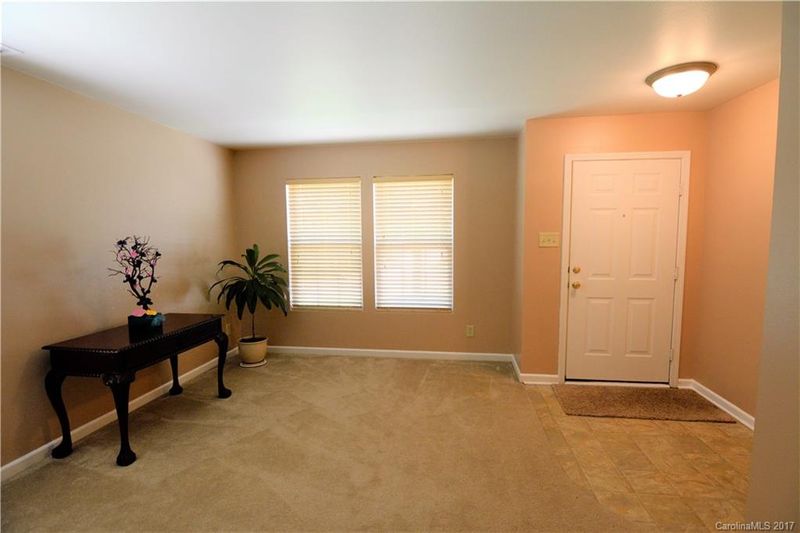 714 Mulberry St, Statesville, NC 28677