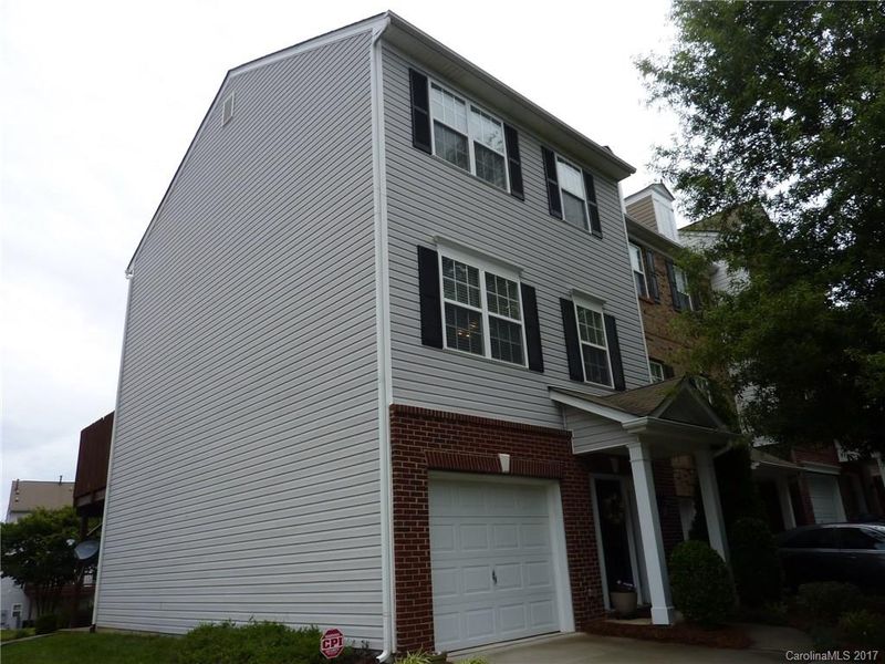9633 Walkers Glen Dr #9633, Concord, NC 28027