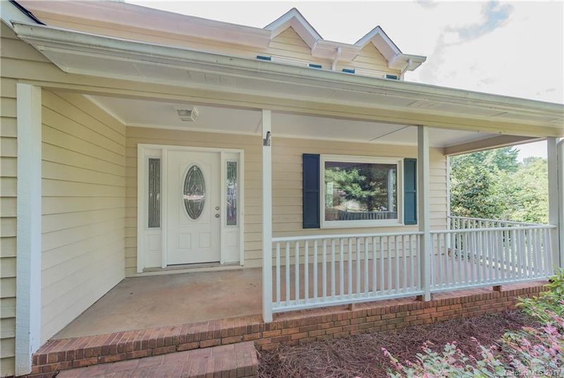 615 Brook Forest Dr, Belmont, NC 28012