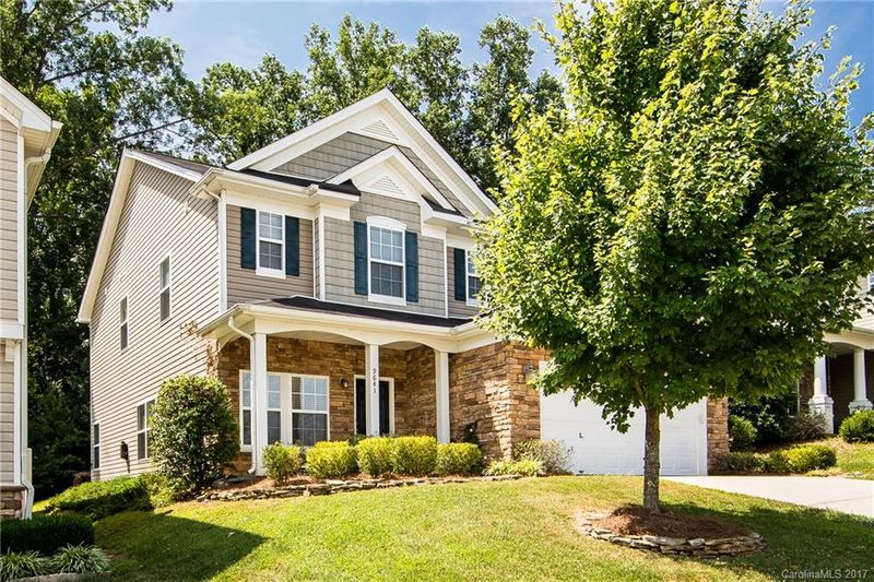 9641 Falling Stream Dr, Charlotte, NC 28214