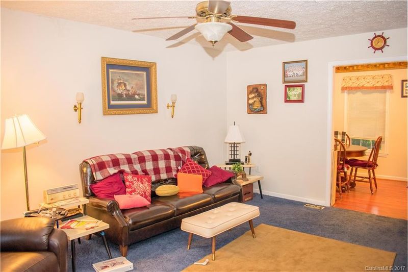 1584 Brook Ln, Denver, NC 28037