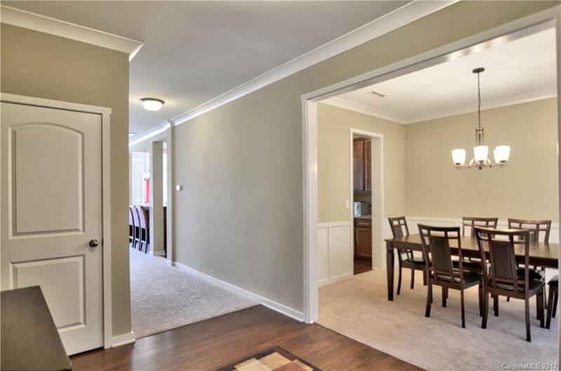 9708 Cayenne Dr, Charlotte, NC 28214