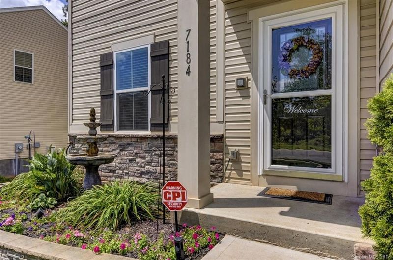 7184 Kenyon Dr, Denver, NC 28037