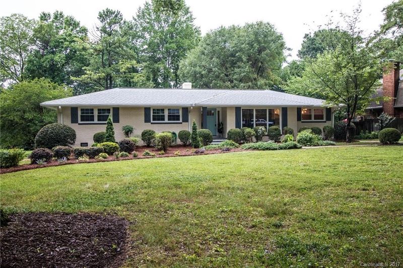 634 Lansdowne Rd, Charlotte, NC 28270