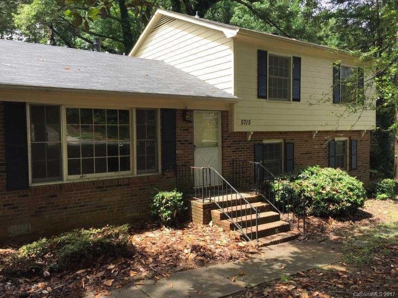 5715 Lawrence Orr Rd, Charlotte, NC 28212