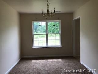 956 Grass Hollow Ct, Charlotte, NC 28216
