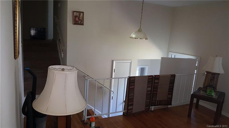 1323 Plumstead Rd, Charlotte, NC 28216