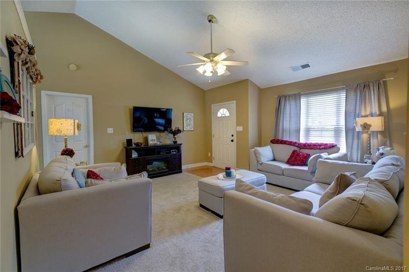 7115 Marlin St, Gastonia, NC 28056