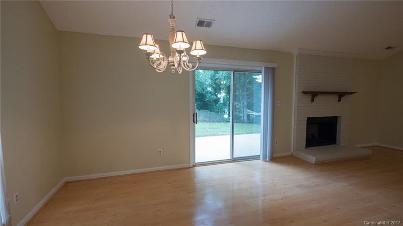 10735 Spruce Mountain Rd, Charlotte, NC 28214