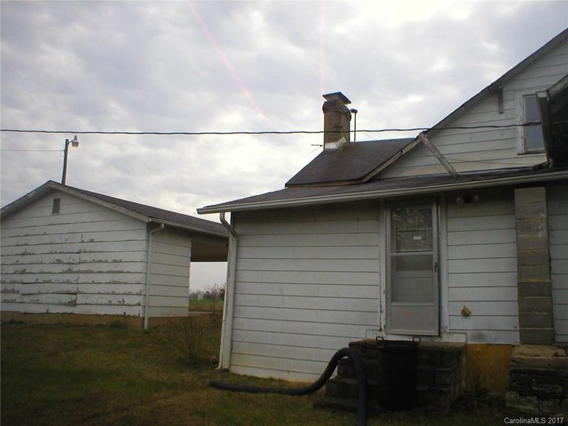 489 N Meadow Rd, Harmony, NC 28634
