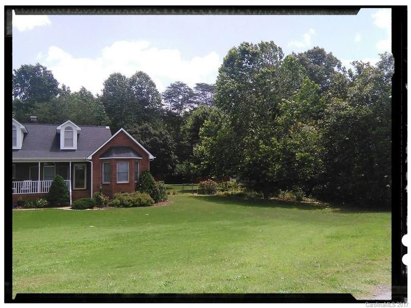 115 Strawberry Ct, Lincolnton, NC 28092