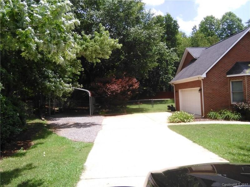 115 Strawberry Ct, Lincolnton, NC 28092