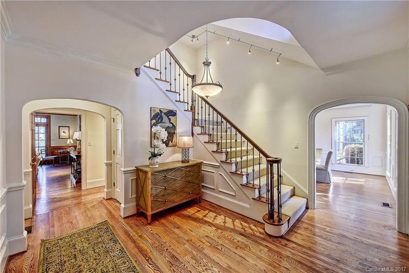 4519 Parview Dr, Charlotte, NC 28226
