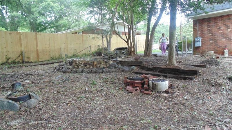 4843 E Cheviot Rd E, Charlotte, NC 28269