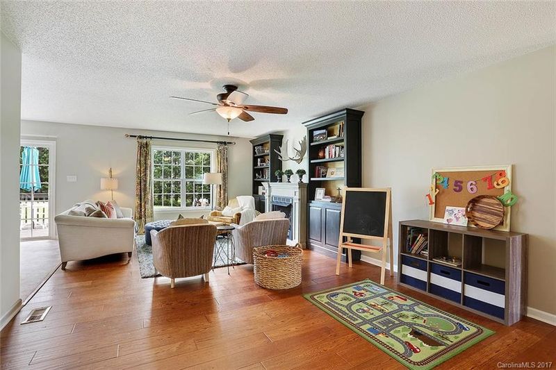 2799 Eagle Dr, Lincolnton, NC 28092