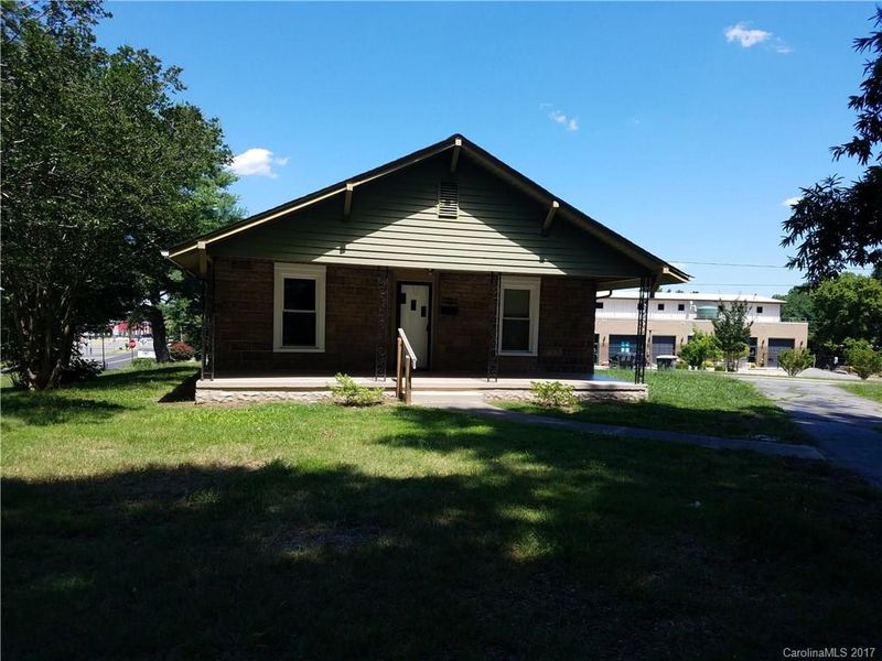 712 Fairview St, Kannapolis, NC 28083