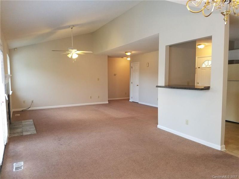 5925 Vernedale Rd, Charlotte, NC 28212