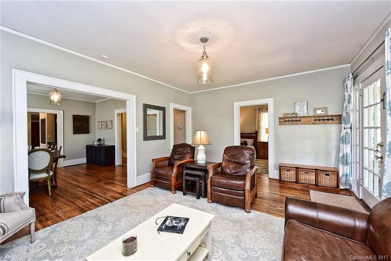 316 Summit Ave, Charlotte, NC 28208