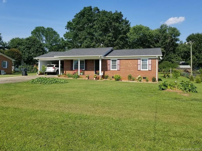 150 Devon Ln, Statesville, NC 28625