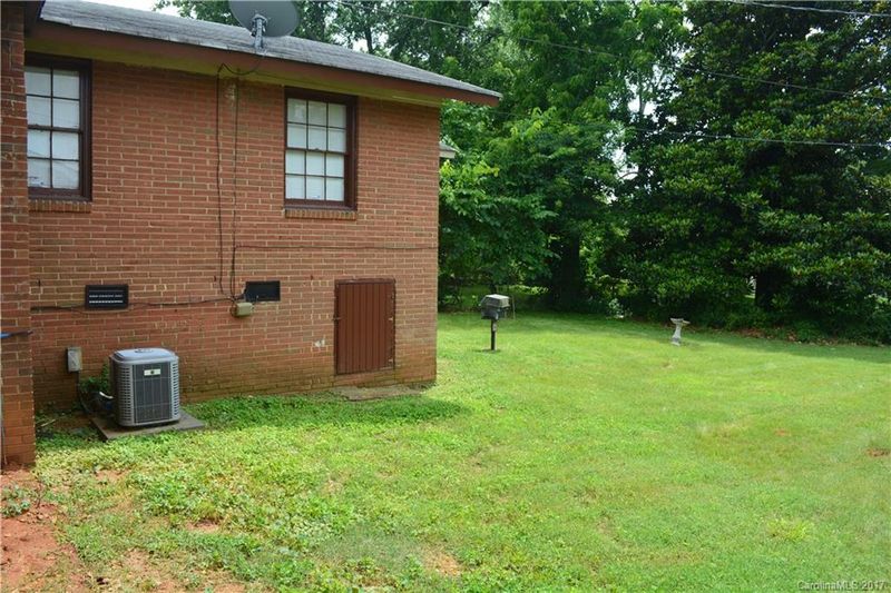 2227 Ludlow Dr #20, Charlotte, NC 28216