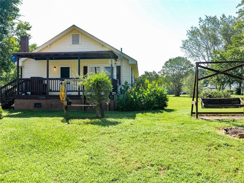 1845 Mollys Backbone Rd, Sherrills Ford, NC 28673