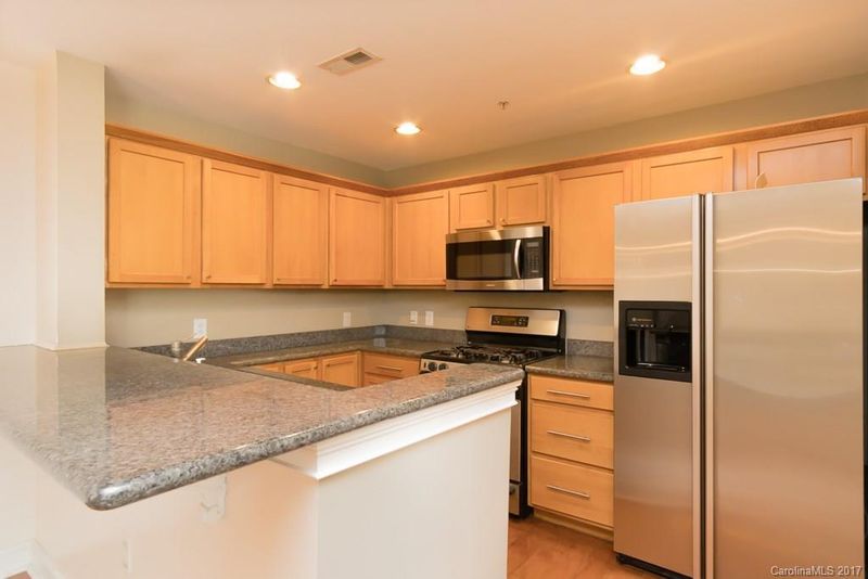 718 Trade St #603, Charlotte, NC 28202