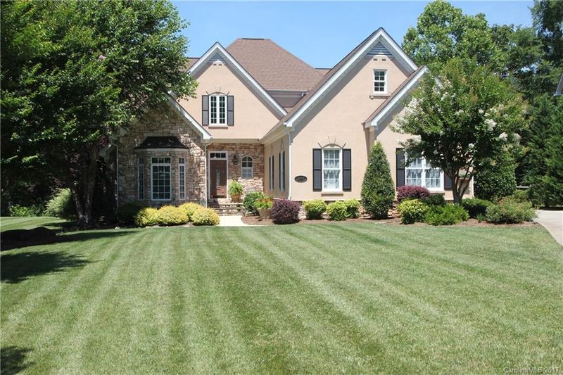 1467 Saint Annes Ct, Concord, NC 28027