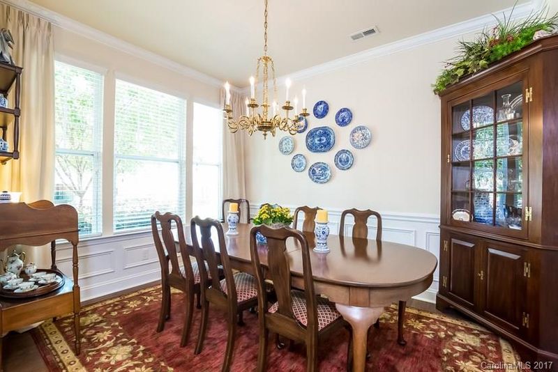 521 Park View Dr #230, Belmont, NC 28012
