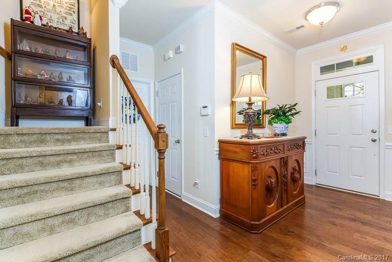 521 Park View Dr #230, Belmont, NC 28012