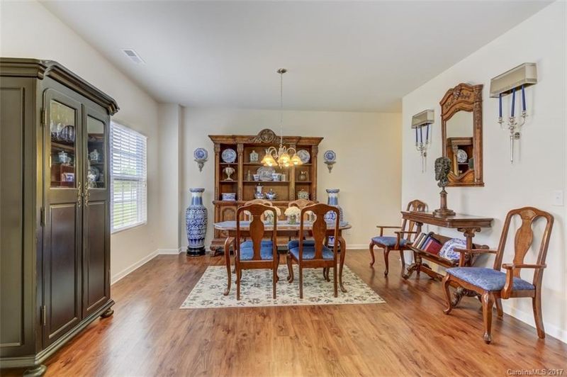 2922 South Devon Dr, Charlotte, NC 28213
