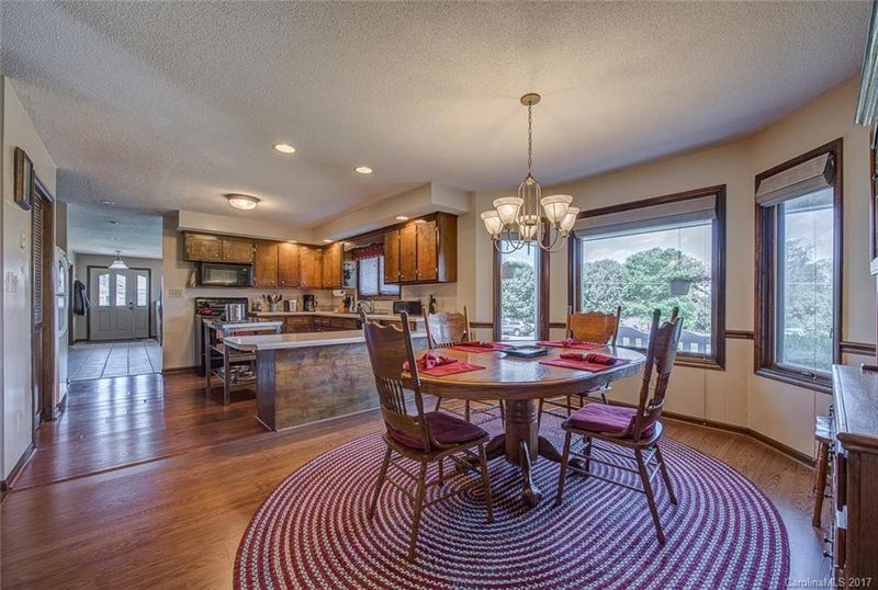 1165 River Hill Trl, Lincolnton, NC 28092