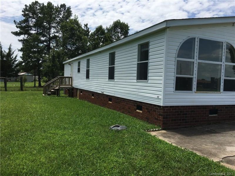 590 County Line Rd, Stony Point, NC 28634