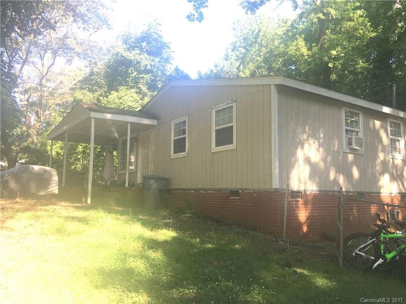 627 Sheryl Cir, Charlotte, NC 28217