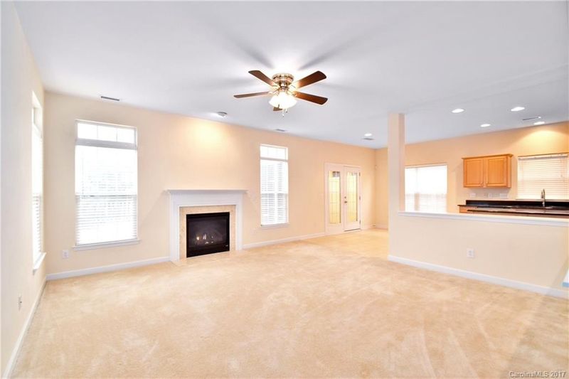2959 Hidden Ct, Charlotte, NC 28214