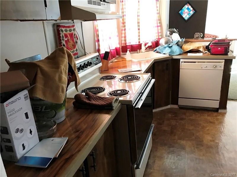 1208 Brook Path Trl, Denver, NC 28037