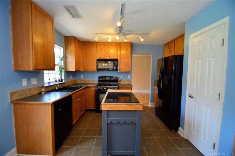 168 Markham Dr #69, Mooresville, NC 28115