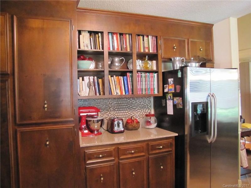 14011 Springwater Dr, Matthews, NC 28105