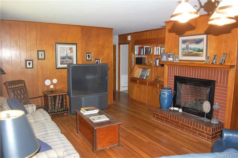 209 Idlewood Dr, Kannapolis, NC 28083