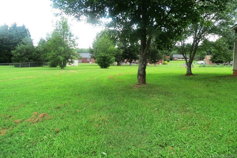 2424 Cold Springs Rd E, Concord, NC 28025