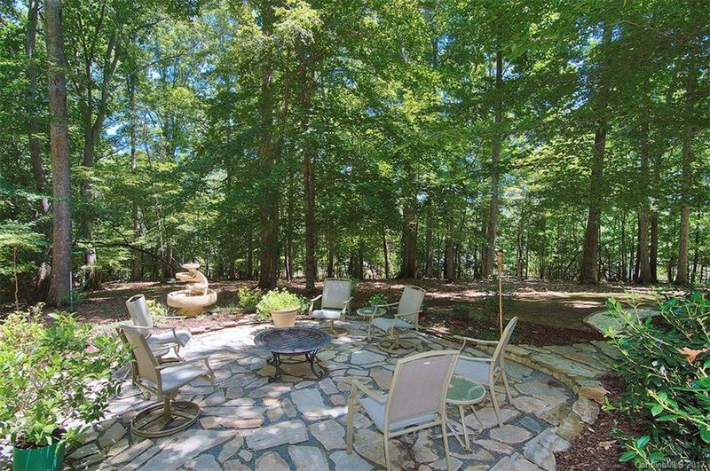 795 Elizabeth Ln, Matthews, NC 28105