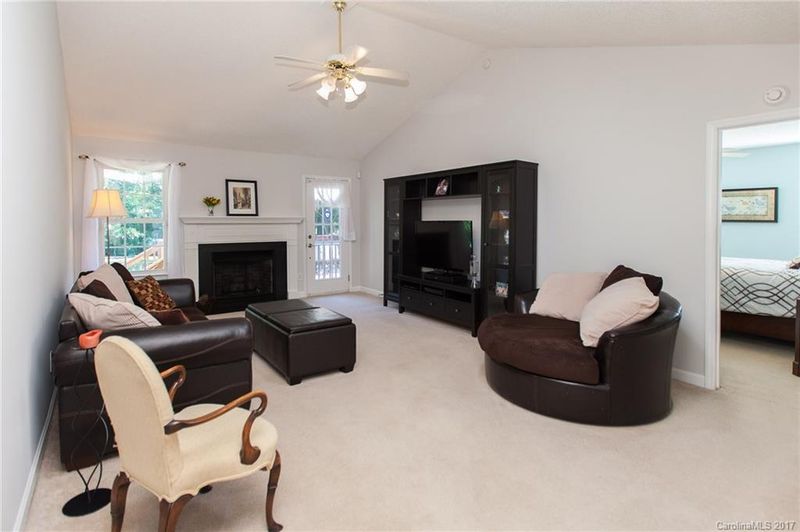 5908 Bryant Ln, Waxhaw, NC 28173