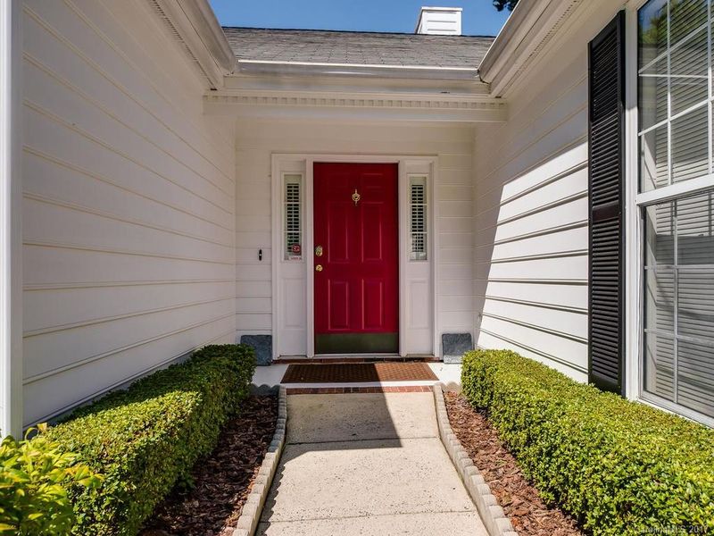 8936 Cypress Forest Dr, Charlotte, NC 28216
