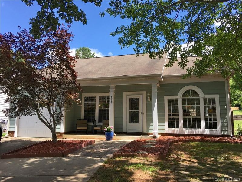 3208 Harris Mill Ln, Charlotte, NC 28262
