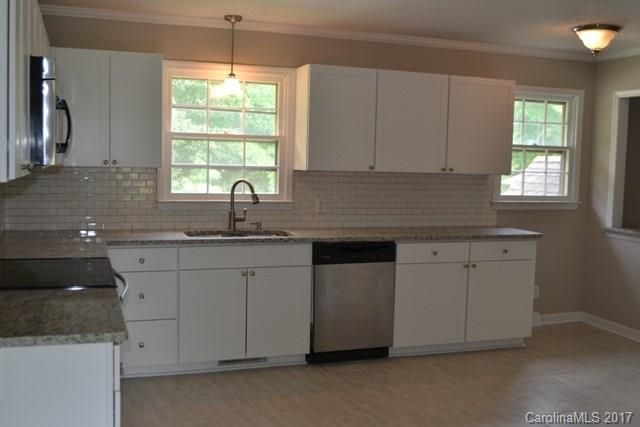 2591 Pineview Dr, Lancaster, SC 29720
