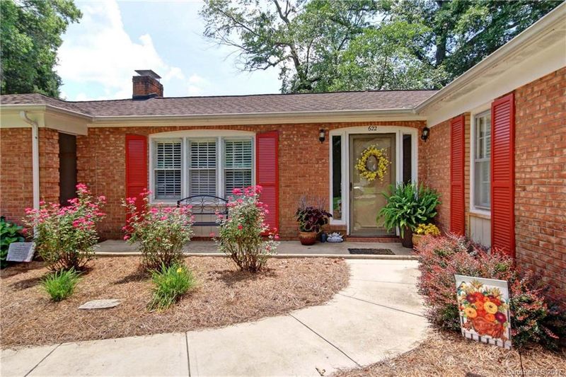 622 Carolina Ave, Statesville, NC 28677